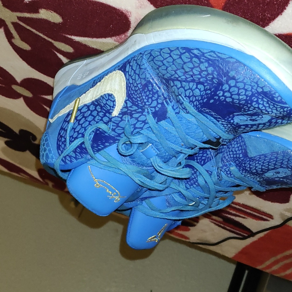 Nike shoes hardly used and good condition